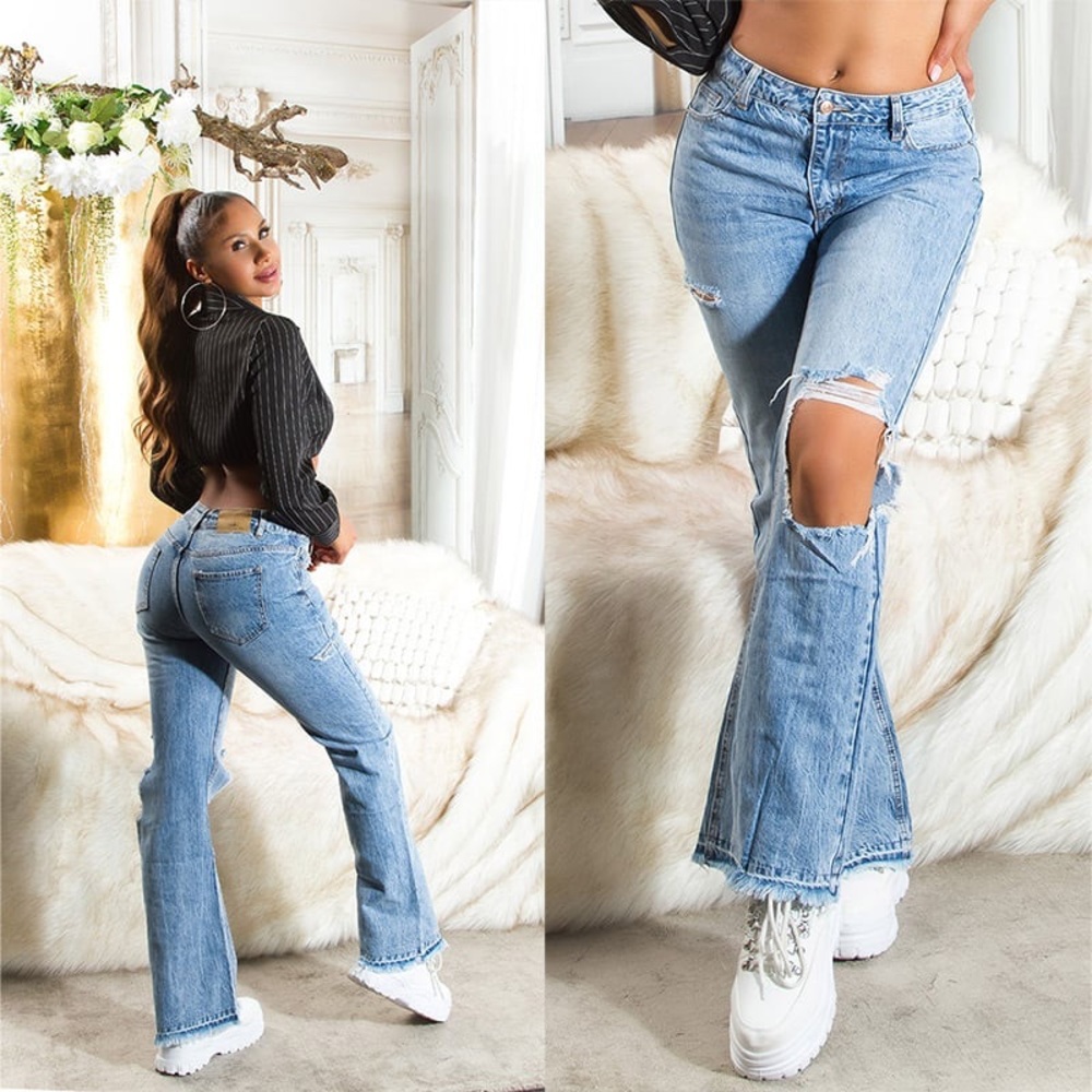 Distressed Boot Cut Jeans 🔥 - Picture 5 of 5